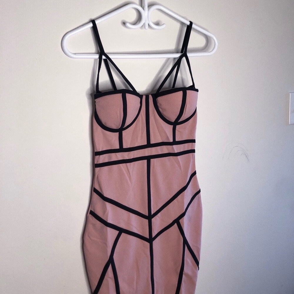 FASHIONNOVA DRESS - Picture 2 of 2